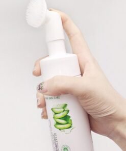 Aloe Vera Hydrating Massage Foaming Cleanser