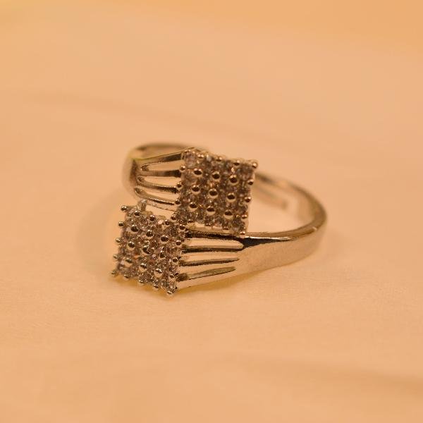Crystal Stones Ring - الصورة 2