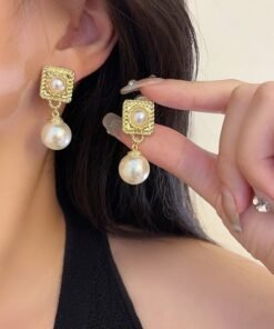Daily Commute Geometric Pearl Eardrops Earrings High-grade Temperament Mosquito Coil Ear Clip